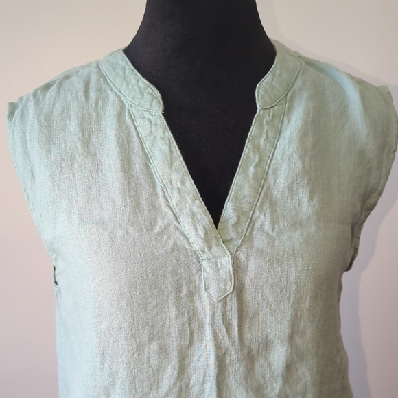 Mint Green Sleeveless Dress - Picture 2 of 5